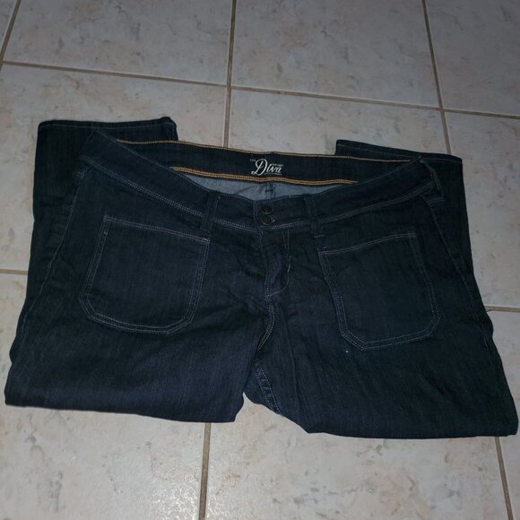 Old Navy Diva Jeans~ Cut front pockets - Picture 3 of 7